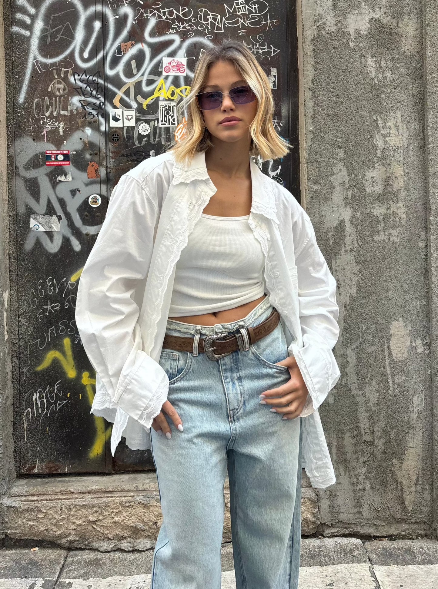 Oversized shirt in cotton and broderie anglaise