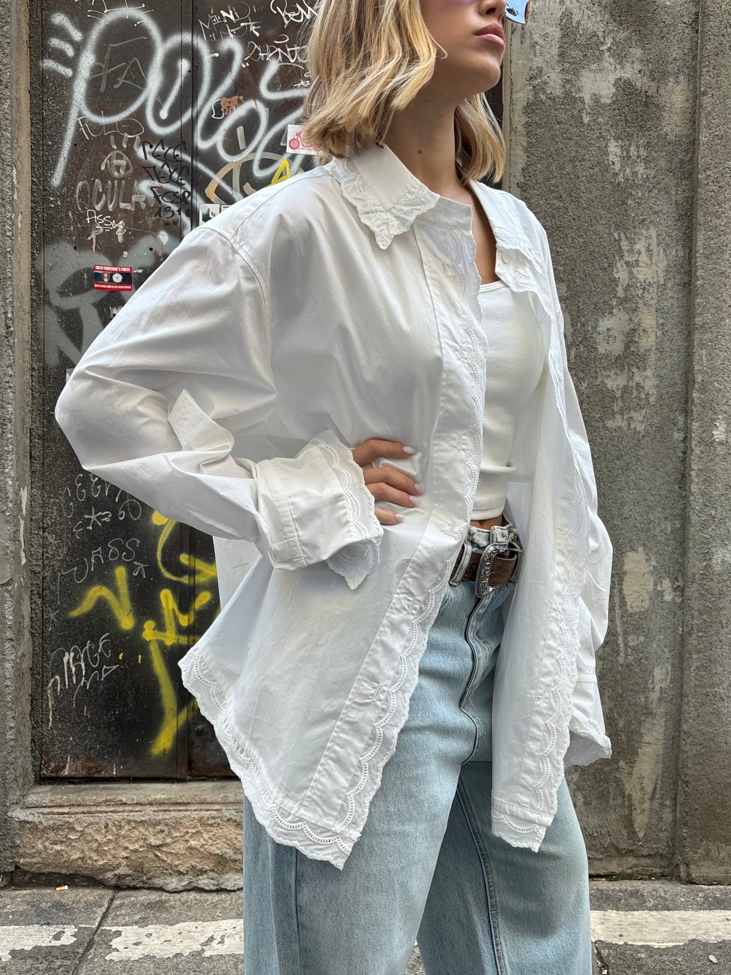 Oversized shirt in cotton and broderie anglaise