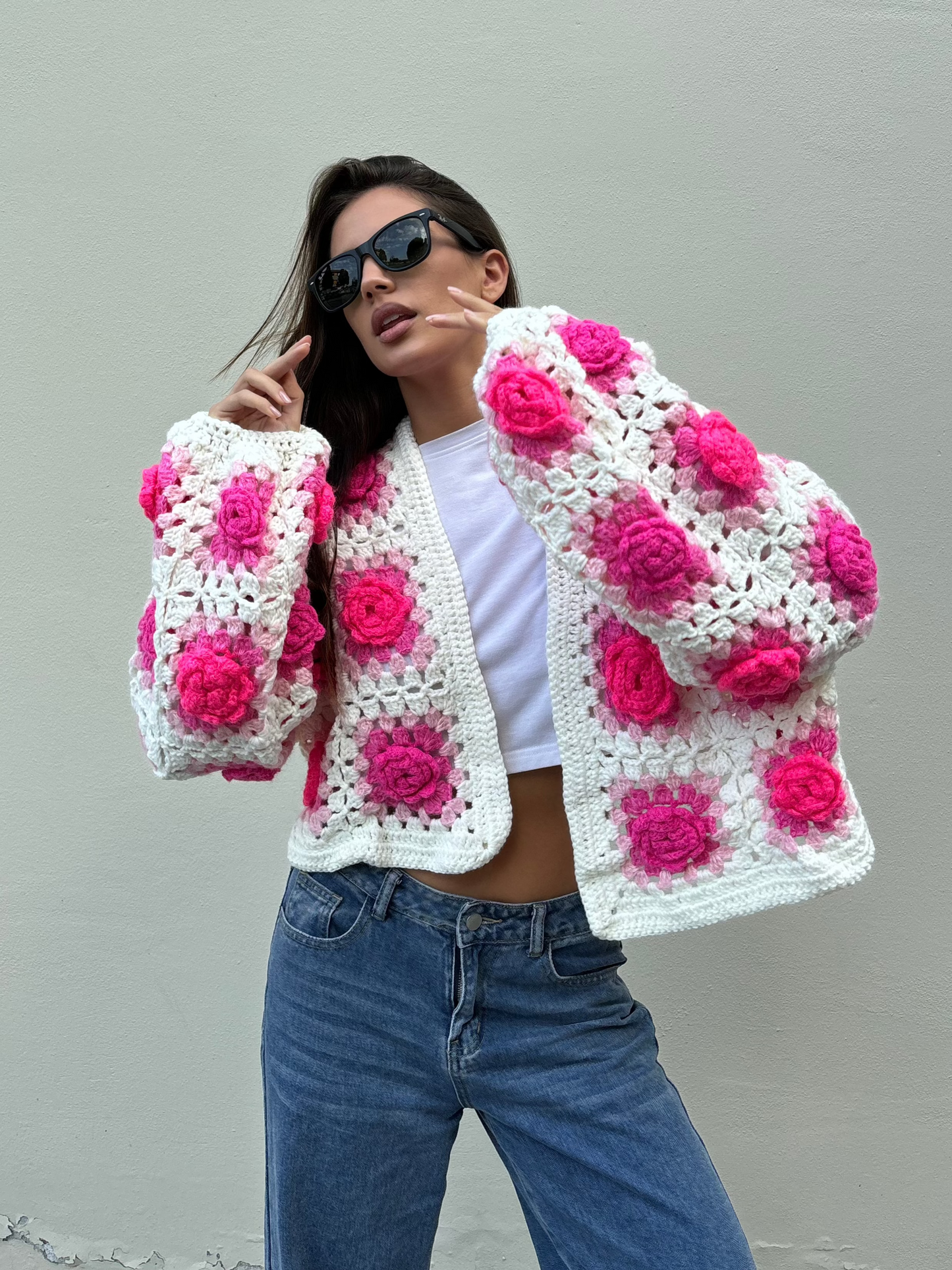 Cardigan roses crochet