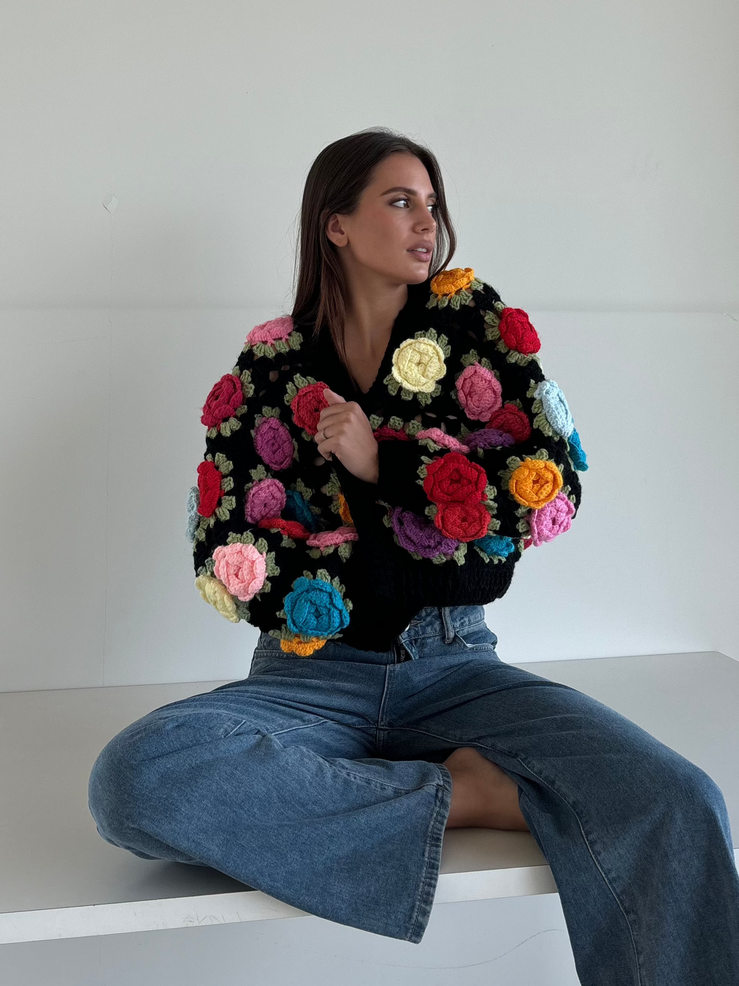 Cardigan roses crochet