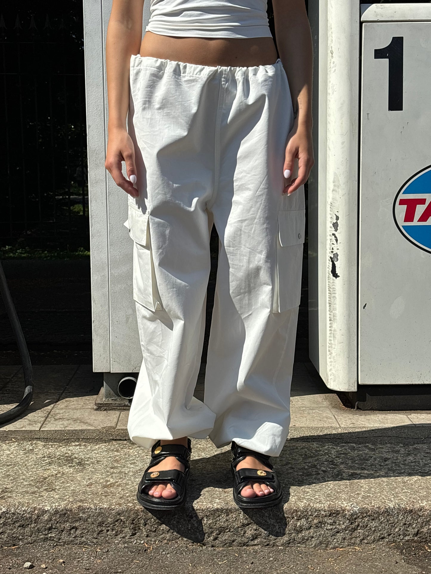 Canvas cargo with drawstring