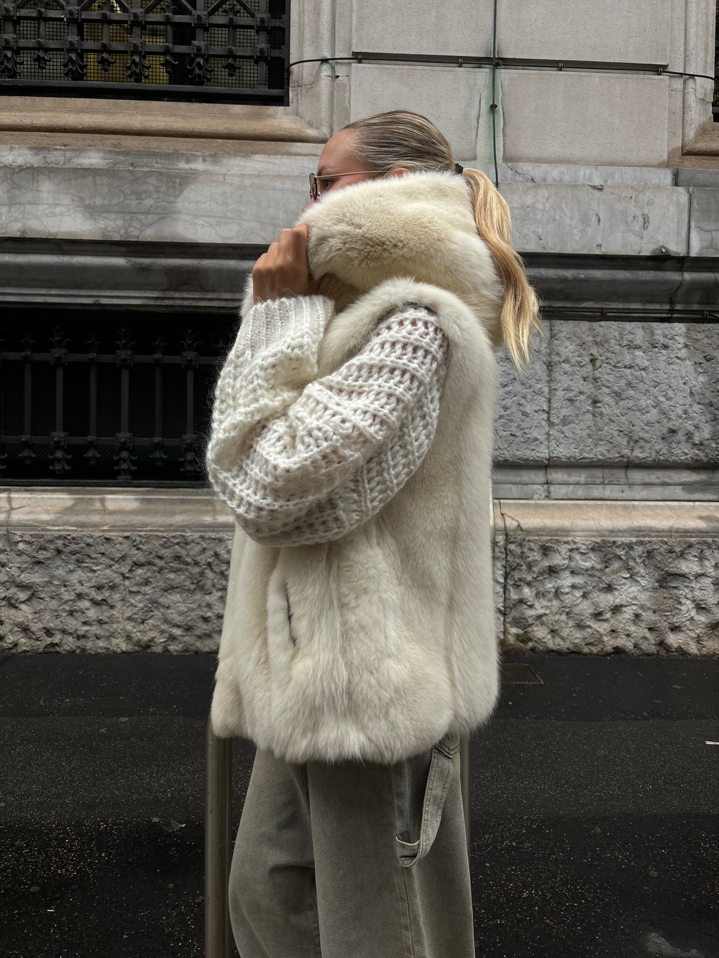 Gilet di volpe con cappuccio