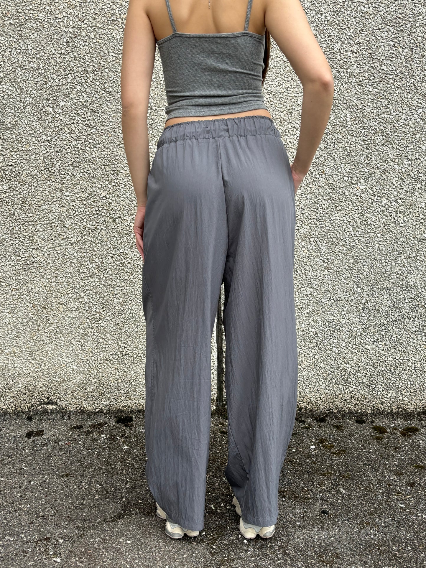 Wide fit trousers with drawstring