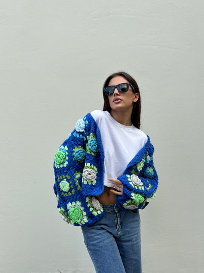 Cardigan roses crochet