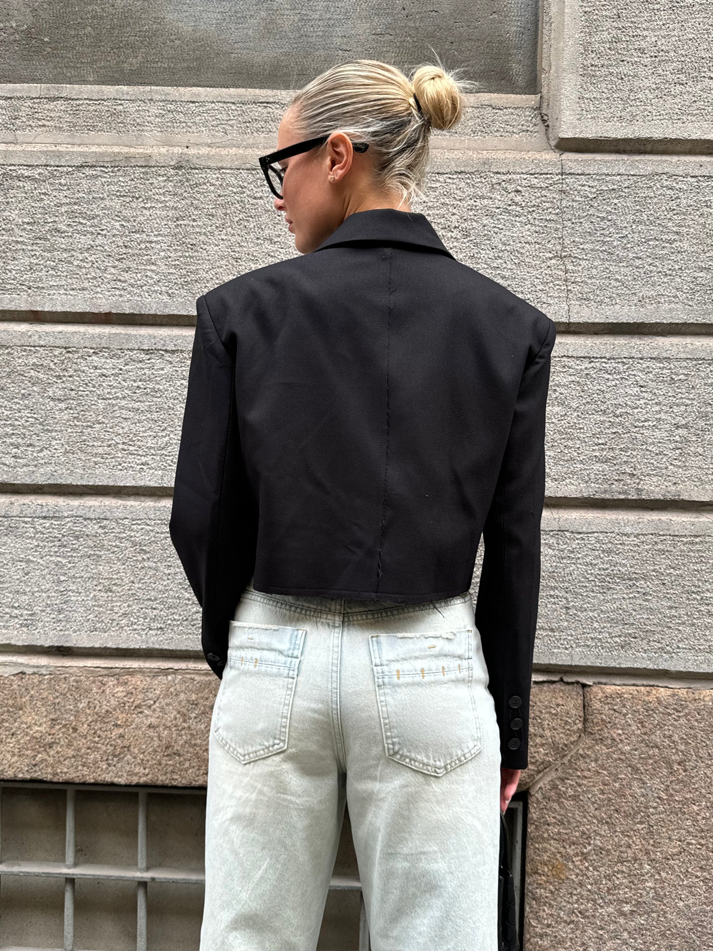 Cropped blazer
