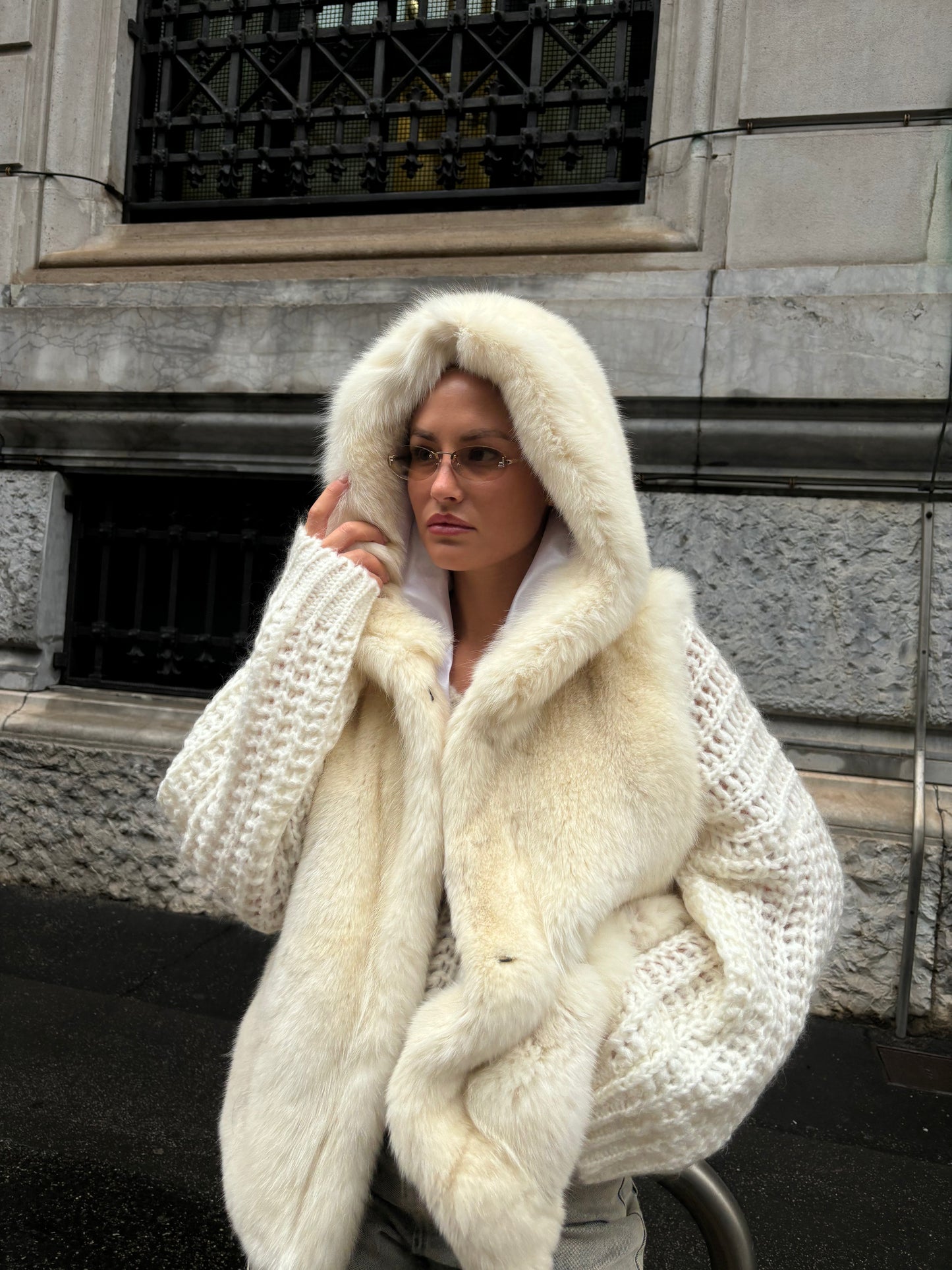 Gilet di volpe con cappuccio