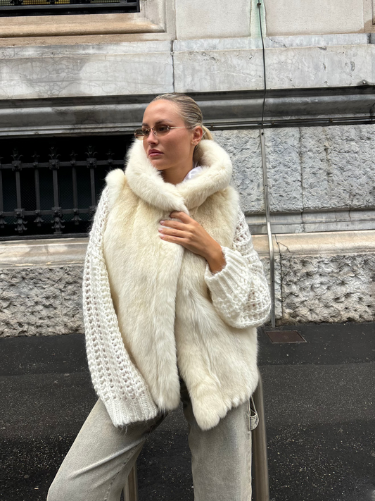 Gilet di volpe con cappuccio