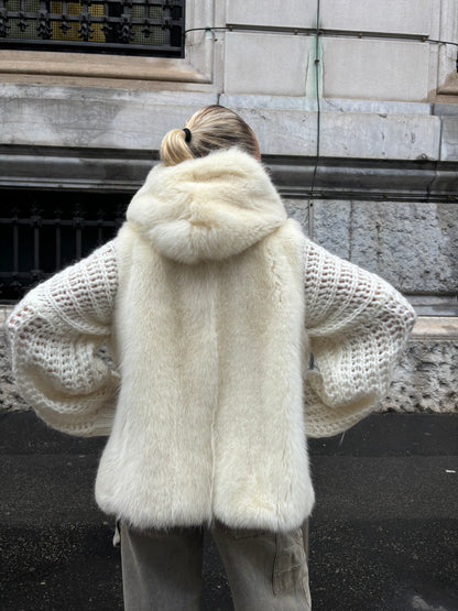 Gilet di volpe con cappuccio
